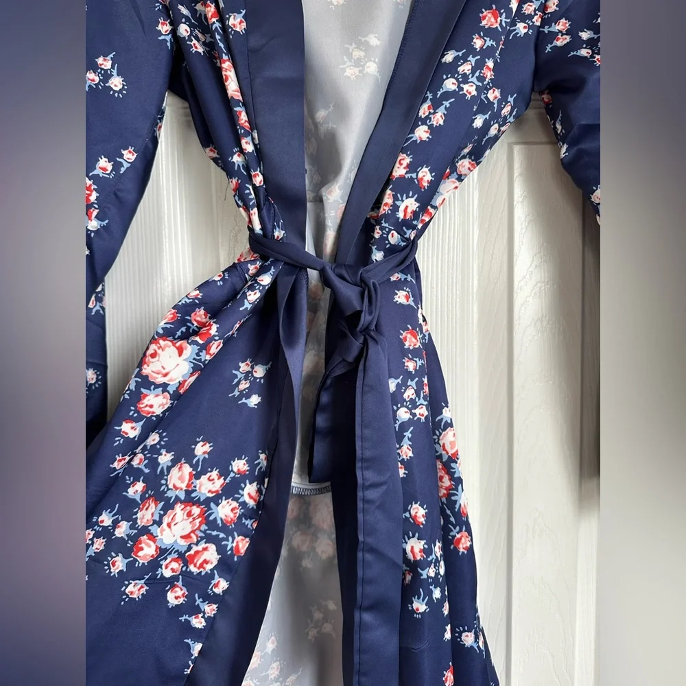 Satin Robe - Picture 4 of 4